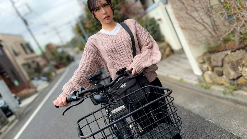 玲衣 1枚目
