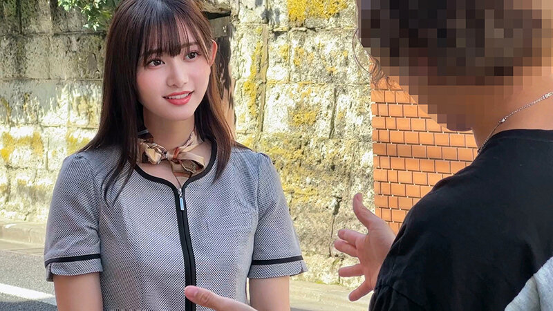 街で働くかわいい女の子をガチナンパ&その場でガチ本番交渉!真面目そうに見える制服系お姉さん!なんか普通に仕事してます感出てますがエロオーラ全開のムンムンビームの方が溢れ出てますよ! 16枚目